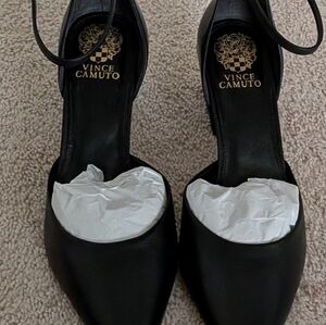 Vince Camuto Sorenn Black Ankle-Strap Pumps. 10M New With Box